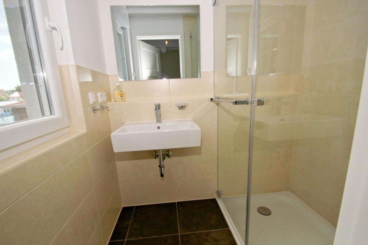 Hafennahe Penthousewohnung Mit Meerblick - Hafenresidenz Lauterbach Fewo 2-7 Екстериор снимка