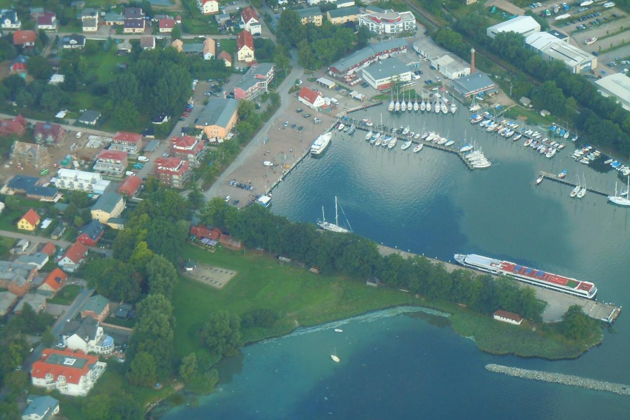 Hafennahe Penthousewohnung Mit Meerblick - Hafenresidenz Lauterbach Fewo 2-7 Екстериор снимка